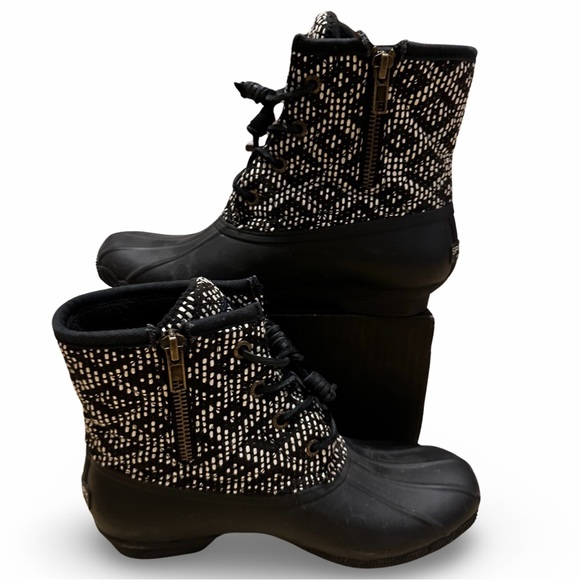 ⭐️SOLD⭐️Sperry Black Quilted Lace Up Top Sider Duck Boots SZ6 - Picture 1 of 6